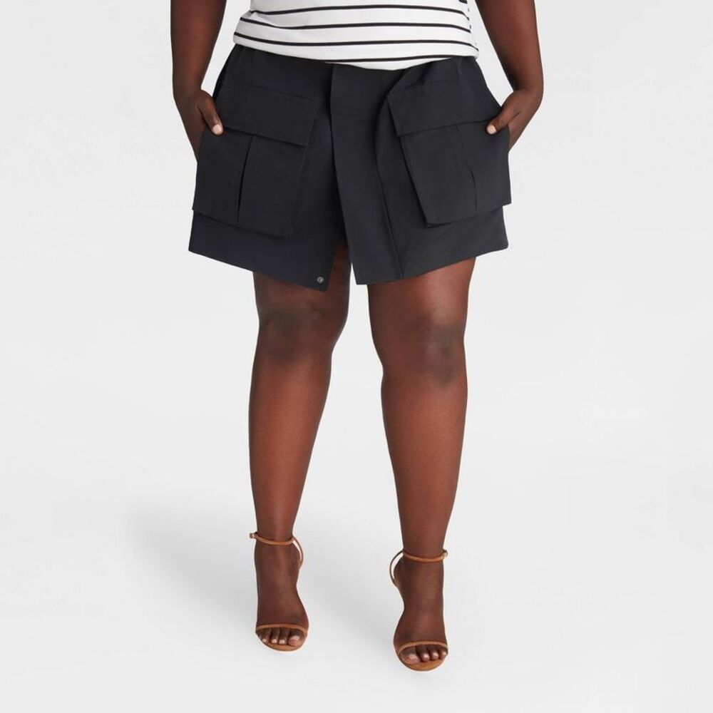 Black Women's Cargo Skort with Front Pockets